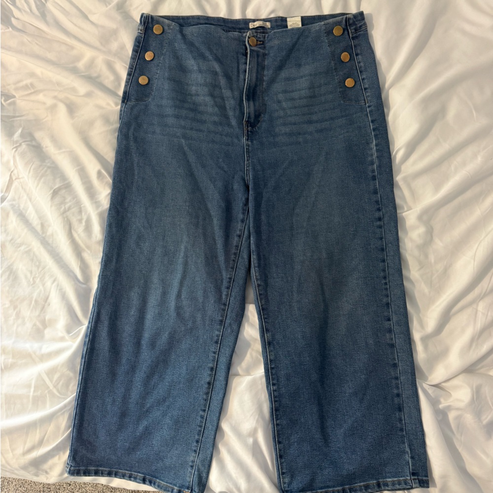 Dex Wide Leg Blue Jeans with Button Detail